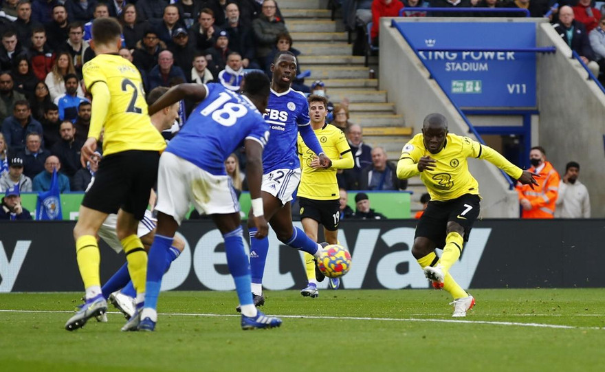 Kante ghi bàn, Chelsea dễ dàng đánh bại Leicester