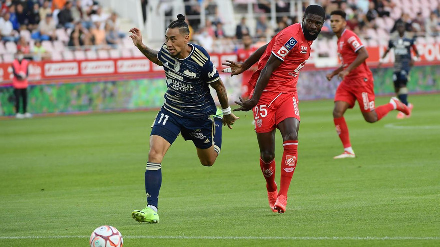 Ngôi sao ĐT Lào đối mặt với nguy cơ thất nghiệp sau AFF Cup 2020