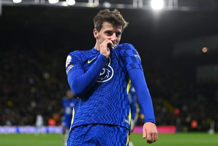 Mount vừa ghi bàn vừa kiến tạo, Chelsea vững vàng ngôi đầu