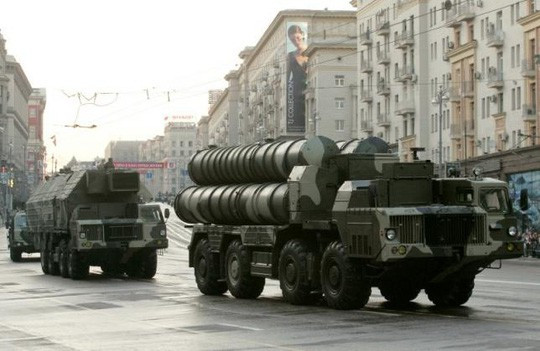 Tổ hợp phòng không S-300 của Nga. Ảnh: Reuters.