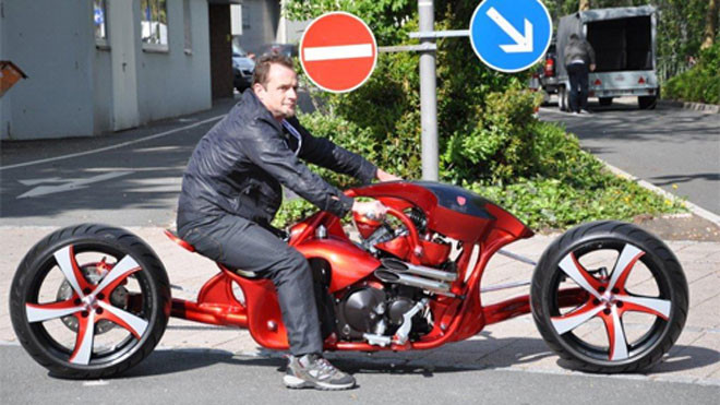 The Diavolo: 'Quỷ dữ' từ Kawasaki ZZR 600