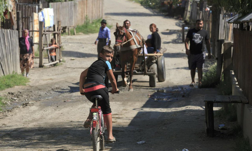 Bên trong ngôi làng "nô lệ".