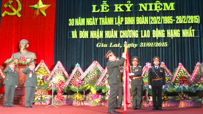 Lễ đón nhận Huân chương Lao động hạng Nhất.