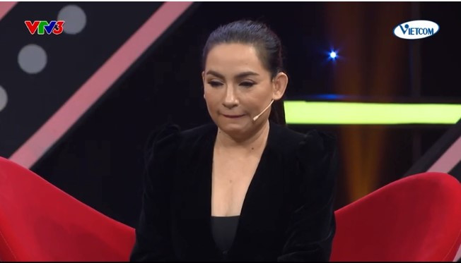 Phi Nhung tại chương trình Tối Chủ nhật vui vẻ.