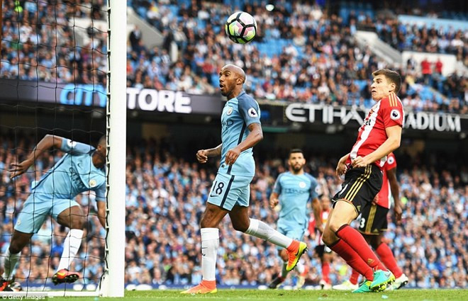 McNair vô tình thành tội đồ của Sunderland. (Nguồn: Getty Images) 