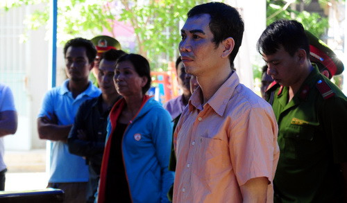 Tài trước vành móng ngựa. Ảnh: Hoàng Trường.