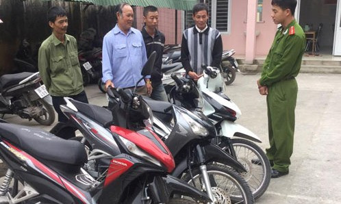 Tang vật thu giữ trao trả lại cho người bị mất. Ảnh: Công an Thanh Hóa