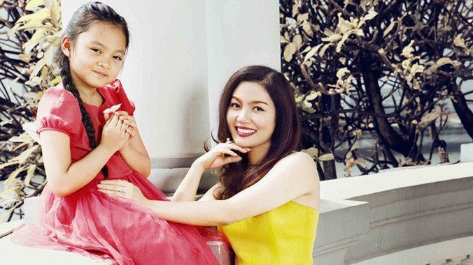 Ca sĩ Ngọc Anh và con gái (ảnh nhân vật cung cấp).