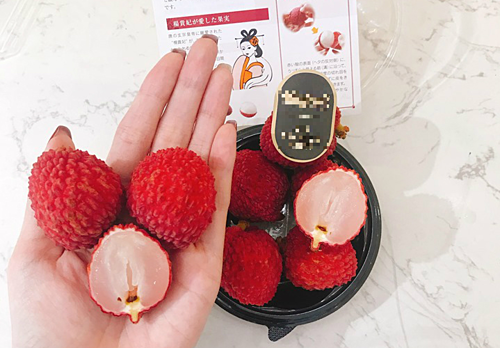 Quả vải không hạt Nhật Bản được nhập về bán tại Việt Nam. Ảnh: Mia Fruit