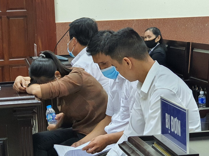 Các bị cáo tại phiên tòa phúc thẩm ngày 27/1. Ảnh: T.M