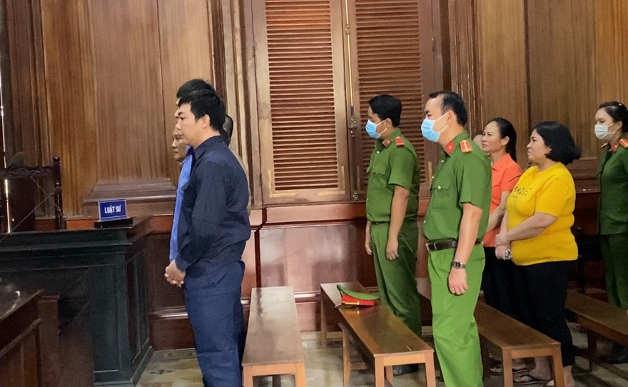 Các bị cáo tại phiên tòa chiều 28/1. Ảnh: T.M