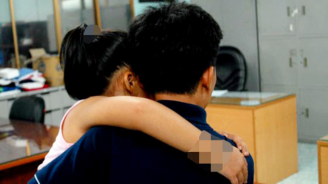 Cháu L. cho biết đã bị người lớn làm chuyện bậy bạ