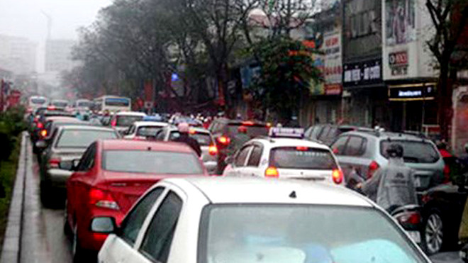 Hà Nội lập hàng rào chắn phố Xuân Thủy - Cầu Giấy từ 30/8 