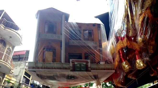 Nhà lầu đầy đủ tiện nghi