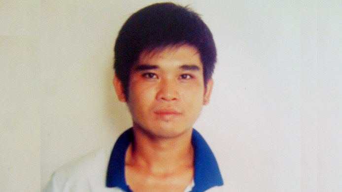  Trên đường về nhà, Nguyễn Văn Khởi đã hiếp dâm một phụ nữ bên lề đường