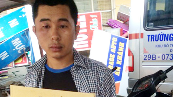 Đặng Hữu Tuyên tại cơ quan công an