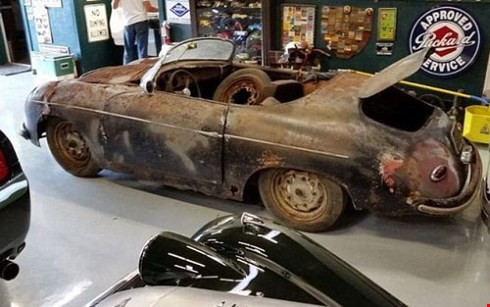 Chiếc Porsche 356 Speedster đời 1955.