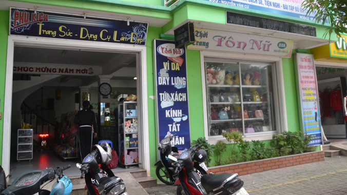 Cửa hàng thời trang Tôn Nữ nơi xảy ra vụ việc.