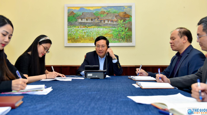 Phó Thủ tướng Phạm Bình Minh trong cuộc điện đàm với Ngoại trưởng Hàn Quốc. (Ảnh: baoquocte)