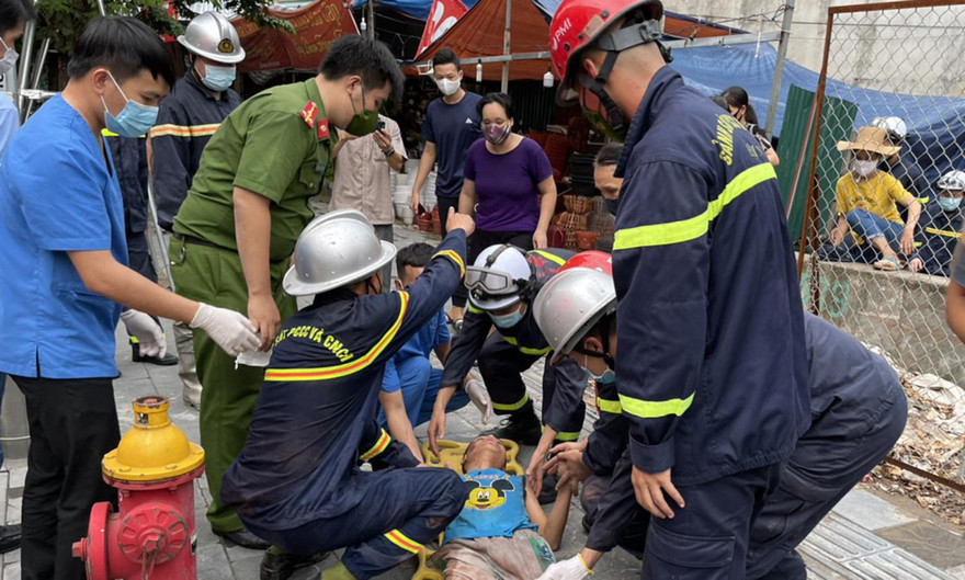 Bé trai được giải cứu an toàn.