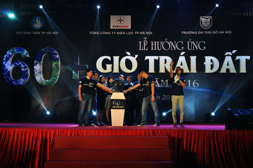 EVN HANOI hưởng ứng chiến dịch Giờ Trái đất 2016