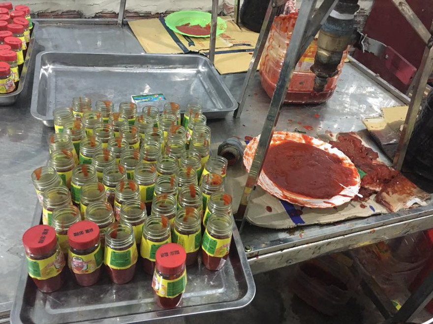 Phát hiện 17.000 lọ sa tế giả nhãn hiệu