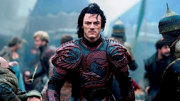 Luke Evans thủ vai Dracula trong “Chuyện chưa kể về Dracula” (Nguồn: Universal) 