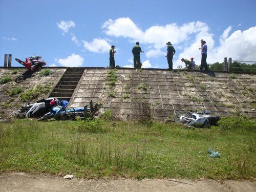 Hiện trường nơi xảy ra vụ bị bạn chém nhầm tử vong. Ảnh: Công an tỉnh Kon Tum