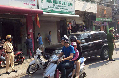 Với các lỗi vi phạm, tài xế xe ôtô nhãn hiệu Ford BKS 34B - 2456 bị phạt 4,5 triệu đồng và tước GPLX 1 tháng