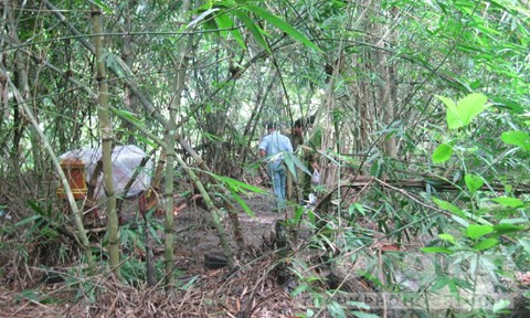 Cơ quan điều tra đang tiếp tục khám nghiệm hiện trường và dấu vết của hung thủ để lại