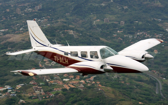 Một máy bay Piper Seneca. Ảnh minh họa: Aviation.