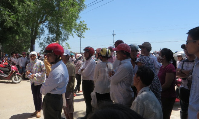 Ngàn lẻ một cách tránh nắng của phụ huynh