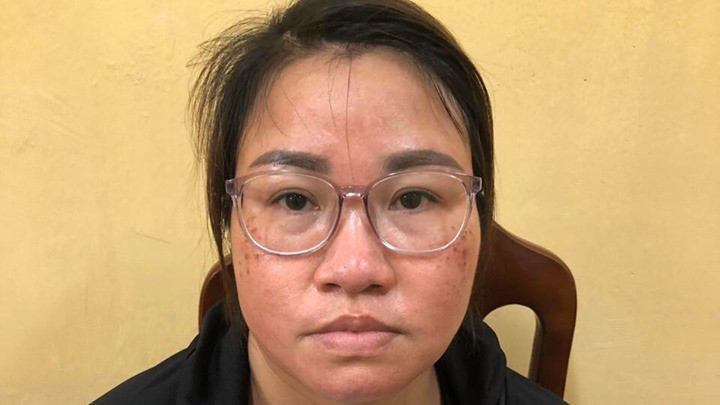 Đối tượng Hồng.