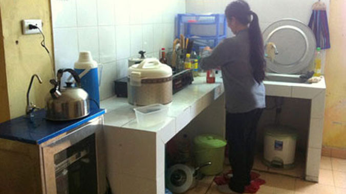 Dịch vụ giúp việc theo giờ rất sôi động vào dịp cuối năm.