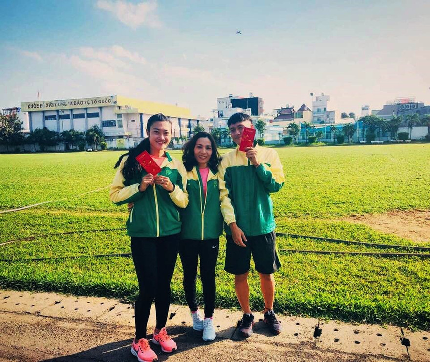 'Nữ hoàng' Tú Chinh trở lại đường chạy từ mồng 2 Tết 