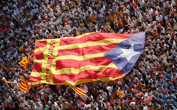 Người dân tuần hành đòi độc lập cho Catalonia. (Nguồn: telegraph.co.uk)