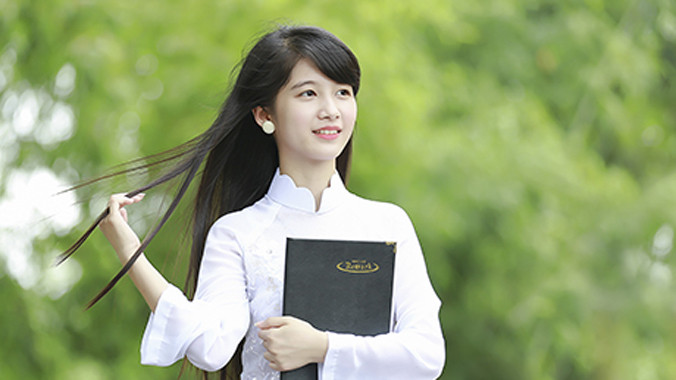 Nữ sinh Thái Nguyên xinh xắn “trong veo” gây sốt