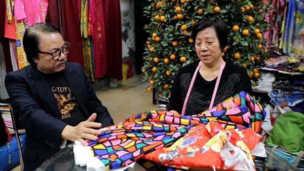 NSƯT Bùi Cường luôn trân trọng người vợ sát cánh bên ông suốt 40 năm. 