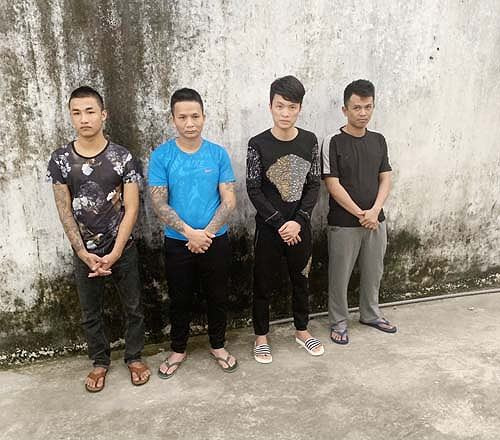 Từ trái qua phải: Giang, Anh, Thắng, Ánh