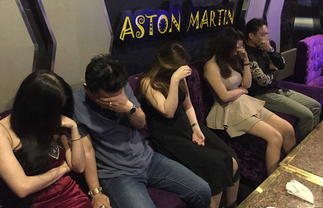 Nhóm nam nữ bị phát hiện dùng ma túy