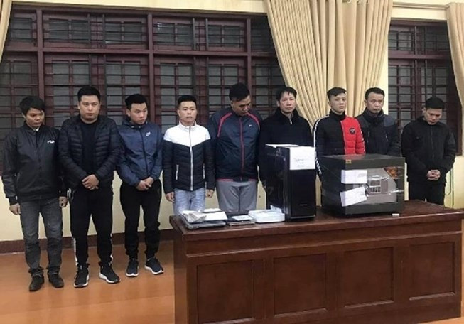 Các nghi can tại cơ quan công an. Ảnh: An ninh Thủ đô