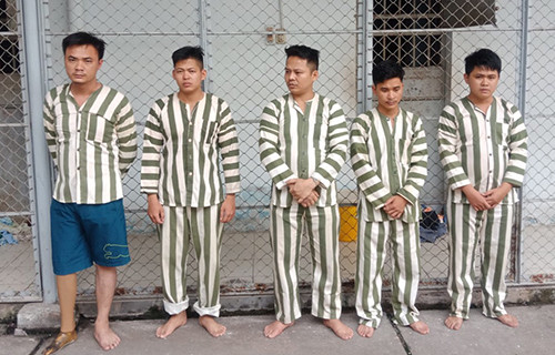 Nhóm nghi can tại cơ quan điều tra