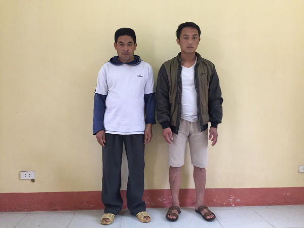 Hai nghi phạm tại cơ quan công an. Ảnh: Công an cung cấp