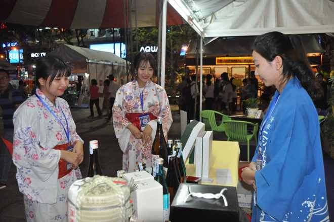 Giới trẻ Cần Thơ “thích thú” với trang phục Kimono