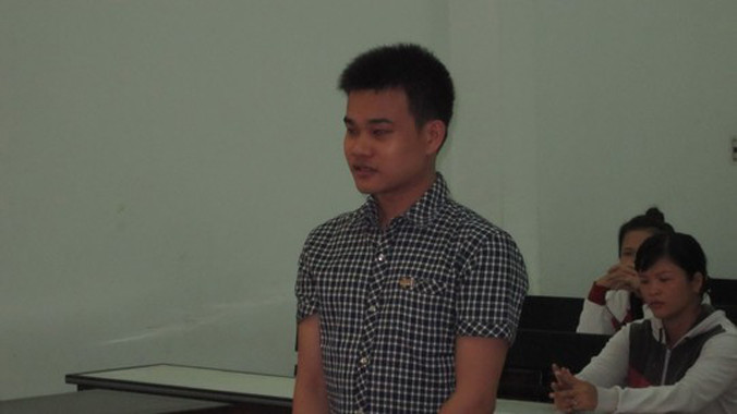 Đỗ Minh Vương nghe tòa tuyên án.