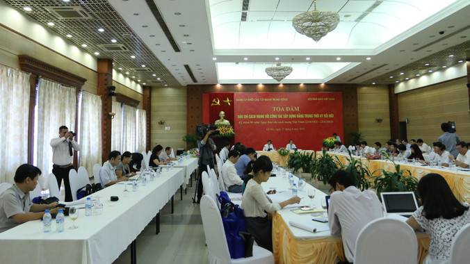 Quang cảnh buổi tọa đàm. Ảnh Như Ý.