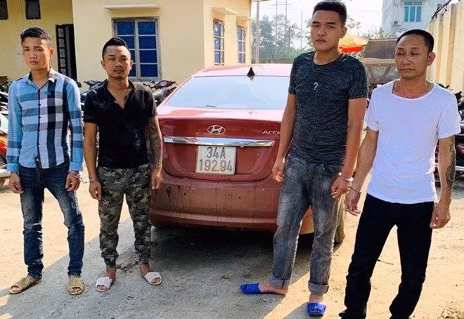 Vượng, Quân, Vinh, Côn (từ phải qua). Ảnh: Công an cung cấp