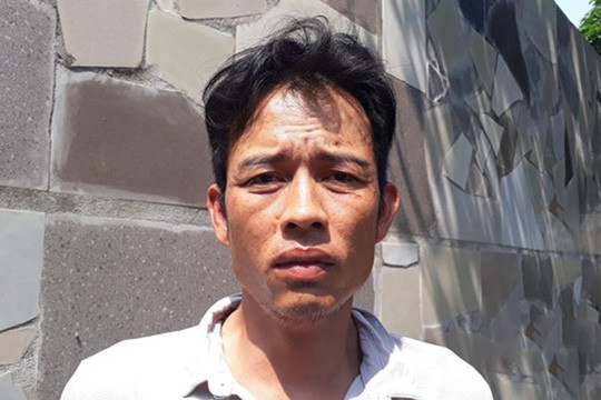 Đối tượng Dương Quốc Chiến tại cơ quan công an - Ảnh: Báo Nghệ An