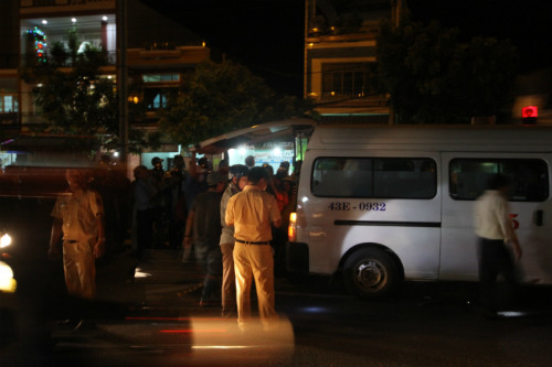 Thi thể nạn nhân Yến được đưa về nhà ở phường An Khê, quận Thanh Khê (Đà Nẵng) để lo hậu sự. Ảnh: Nguyễn Đông.