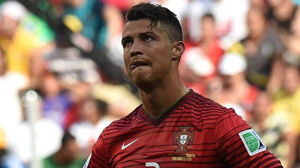 Ronaldo muốn quên World Cup 2014 nhưng mọi người thì không!